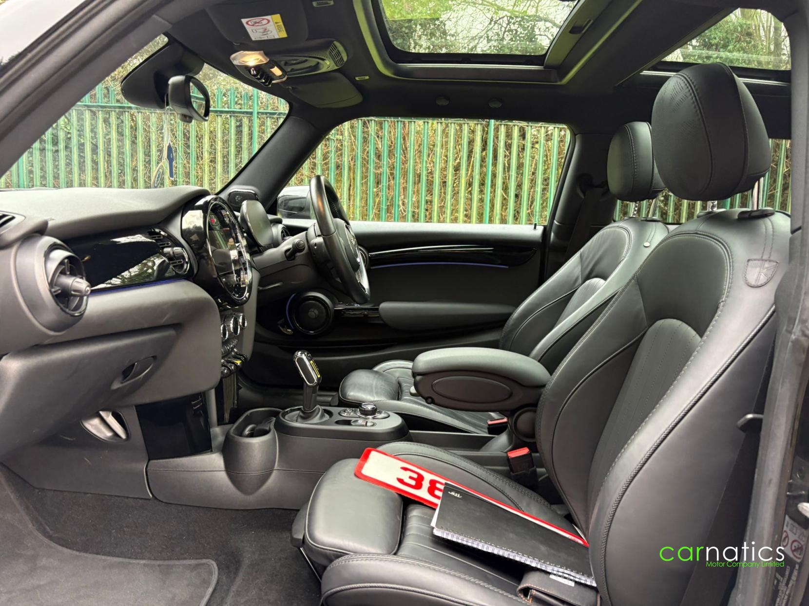 MINI Electric Hatch Cooper SE 32.6kWh Level 3 Hatchback 3dr Electric Auto (184 ps)