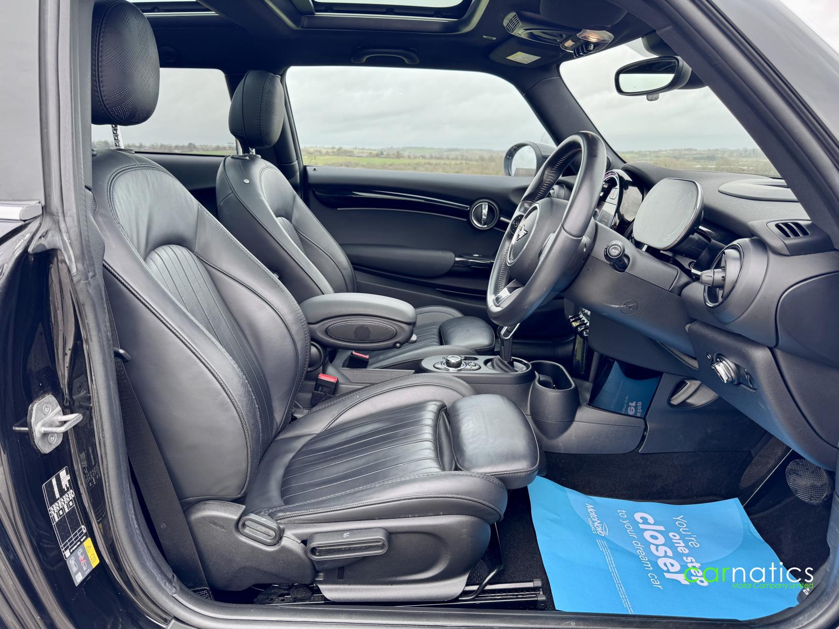 MINI Electric Hatch Cooper SE 32.6kWh Level 3 Hatchback 3dr Electric Auto (184 ps)