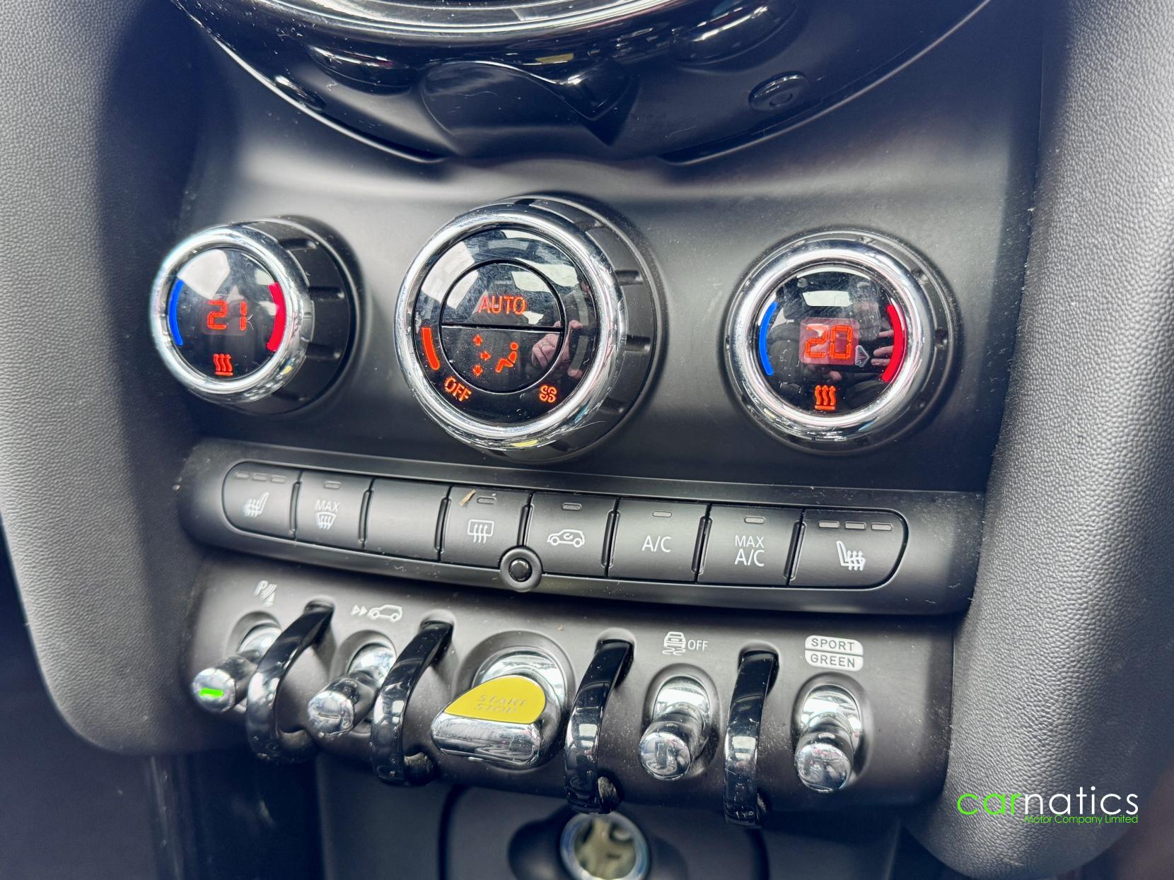 MINI Electric Hatch Cooper SE 32.6kWh Level 3 Hatchback 3dr Electric Auto (184 ps)