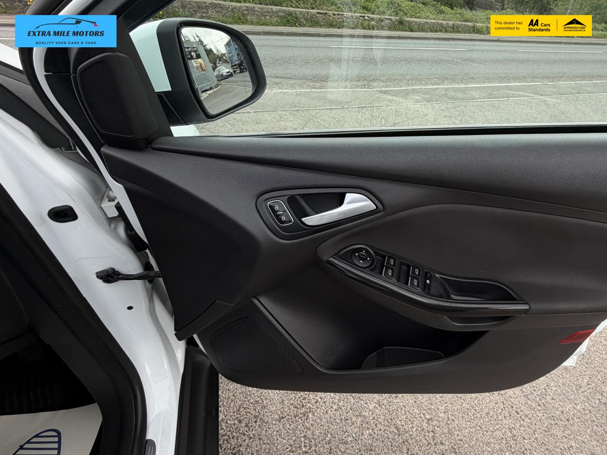 Ford Focus 1.0T EcoBoost Titanium Hatchback 5dr Petrol Manual Euro 6 (s/s) (125 ps)