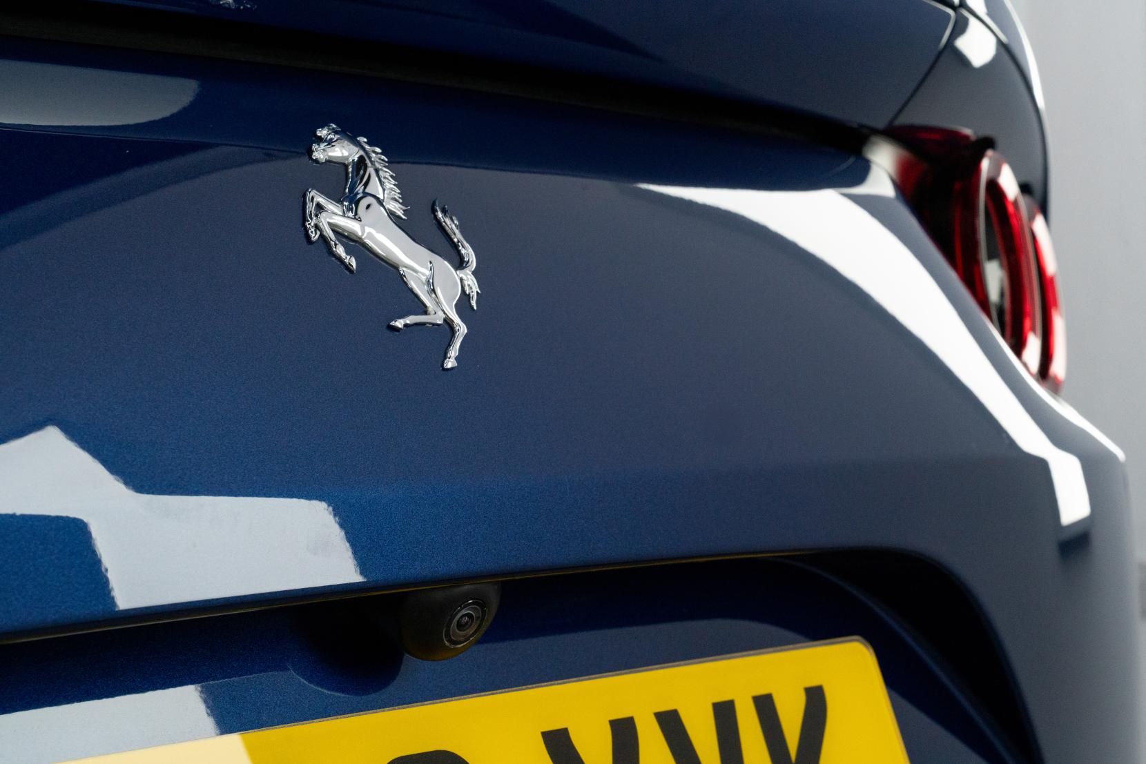 Ferrari 812 Superfast 6.5 V12 Coupe 2dr Petrol F1 DCT Euro 6 (s/s) (800 ps)