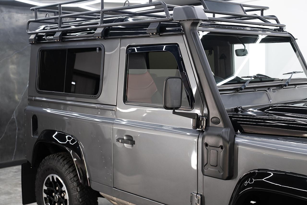 Land Rover Defender 90 2.2 TDCi Adventure SUV Double Cab 3dr Diesel Manual 4WD SWB Euro 5 (150 ps)