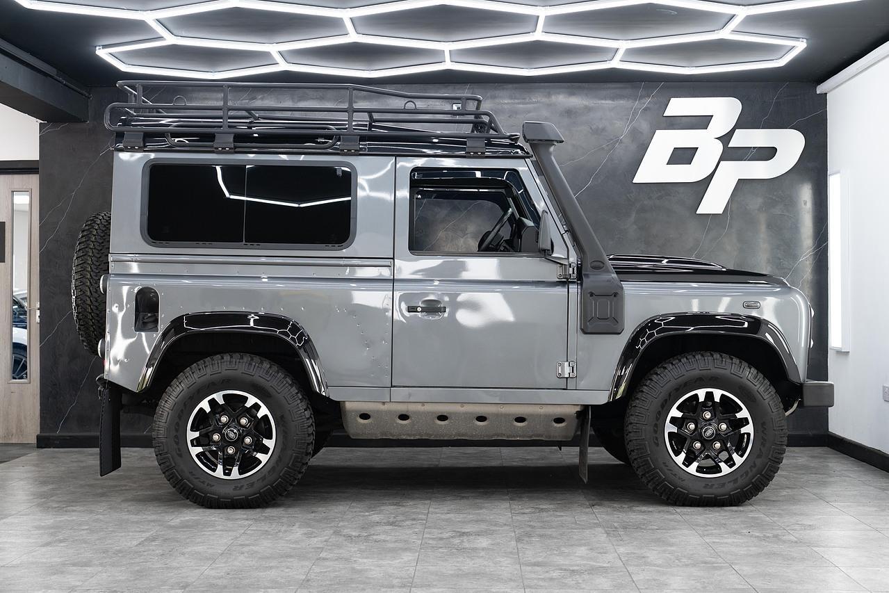Land Rover Defender 90 2.2 TDCi Adventure SUV Double Cab 3dr Diesel Manual 4WD SWB Euro 5 (150 ps)