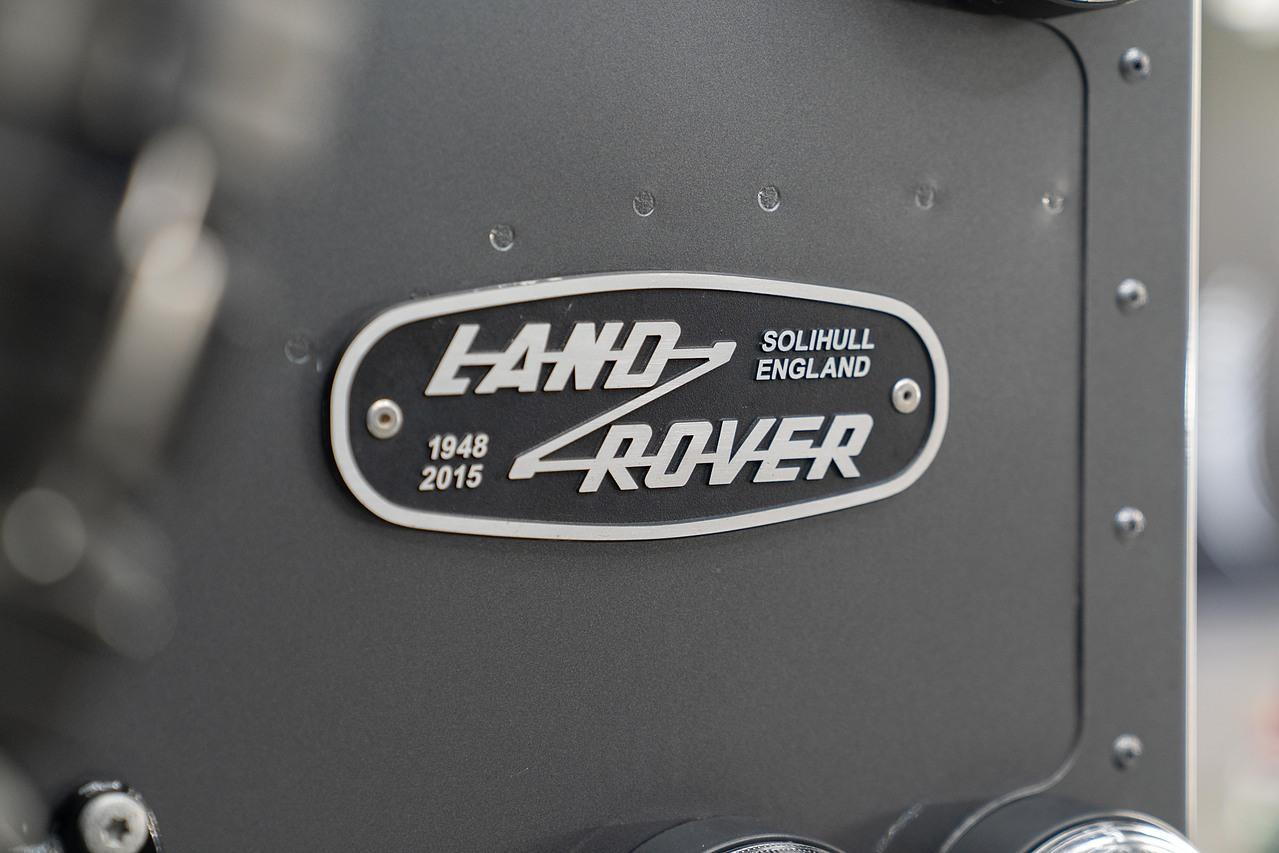 Land Rover Defender 90 2.2 TDCi Adventure SUV Double Cab 3dr Diesel Manual 4WD SWB Euro 5 (150 ps)