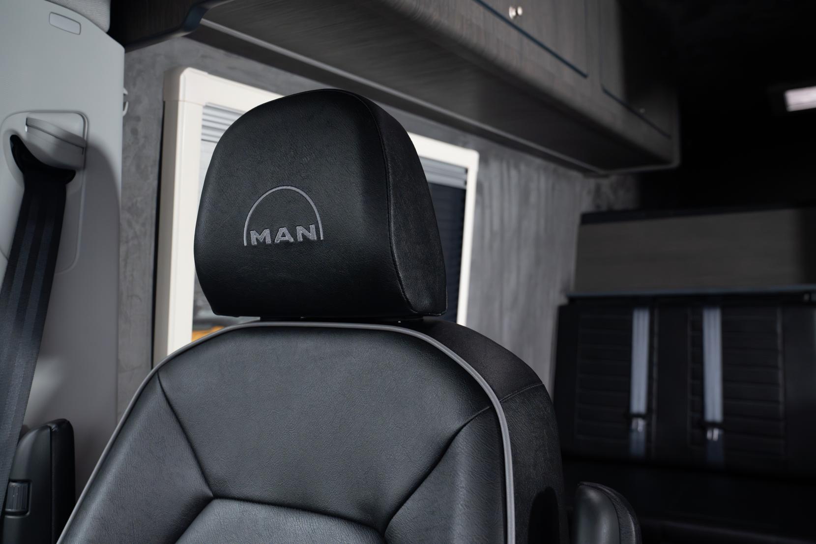 MAN TGE 2.0 3140d Panel Van 5dr Diesel Auto FWD LWB High Roof Euro 6 (s/s) (140 ps)