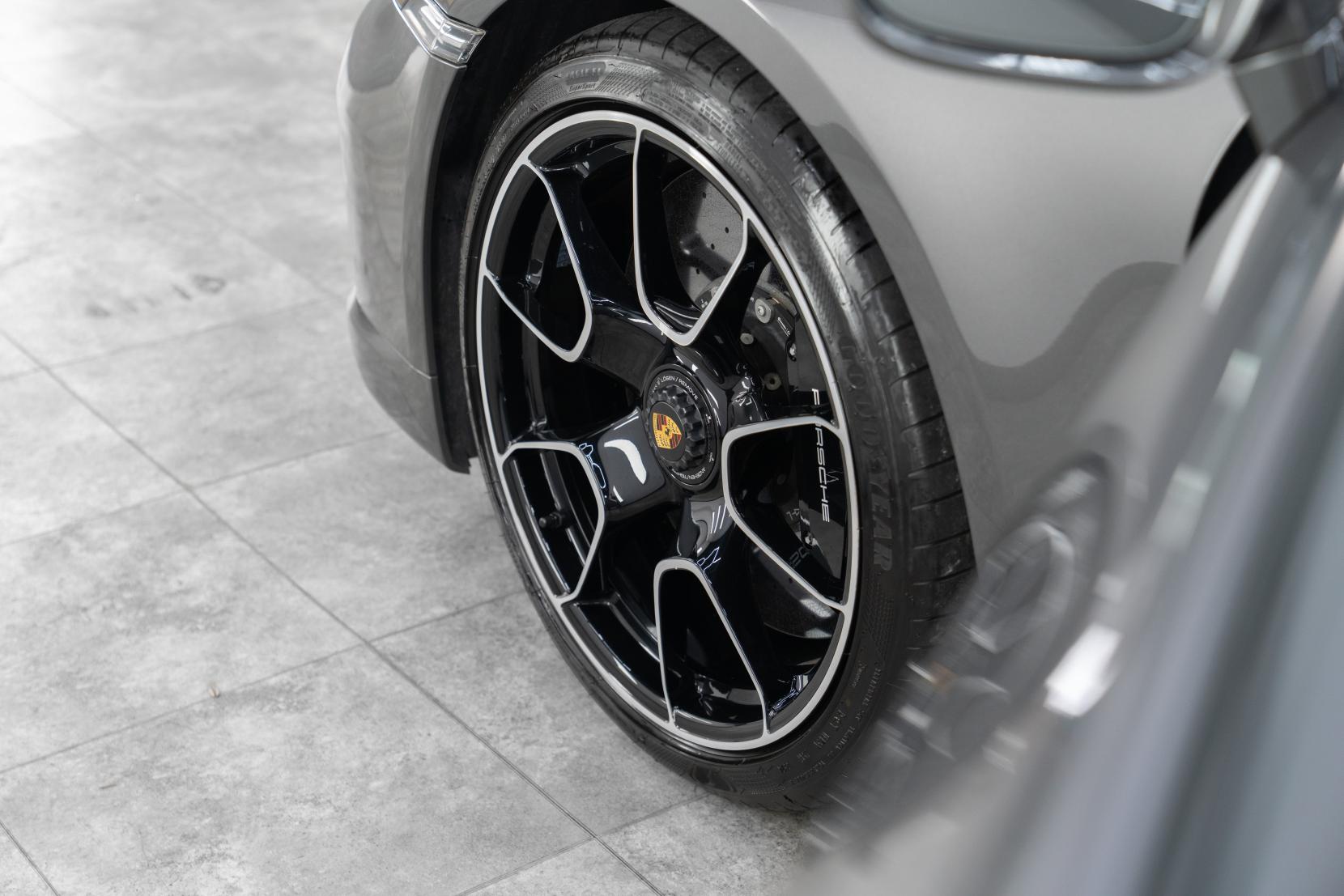 Porsche 911 3.7T 992 Turbo S Coupe 2dr Petrol PDK 4WD Euro 6 (s/s) (650 ps)