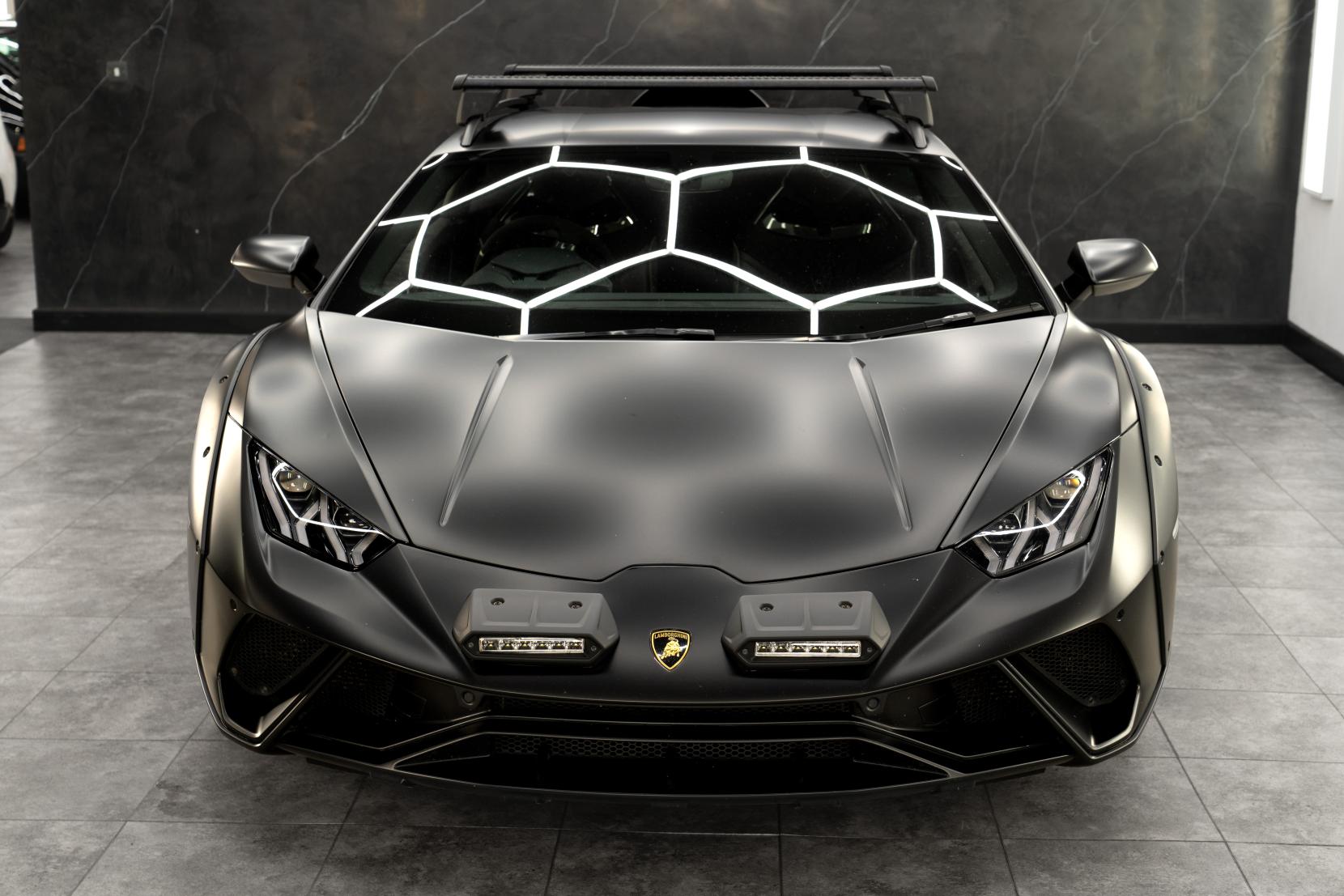 Lamborghini Huracan 5.2 V10 Sterrato Coupe 2dr Petrol LDF 4WD Euro 6 (s/s) (610 ps)