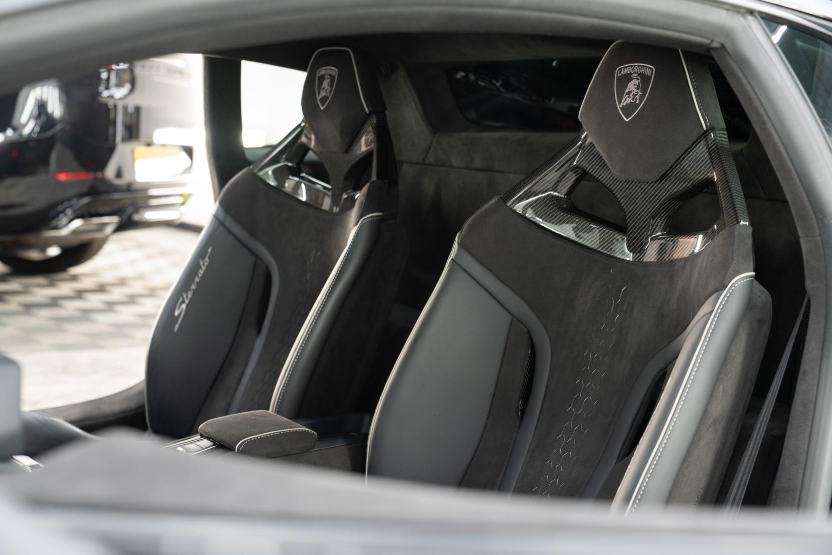 Lamborghini Huracan 5.2 V10 Sterrato Coupe 2dr Petrol LDF 4WD Euro 6 (s/s) (610 ps)