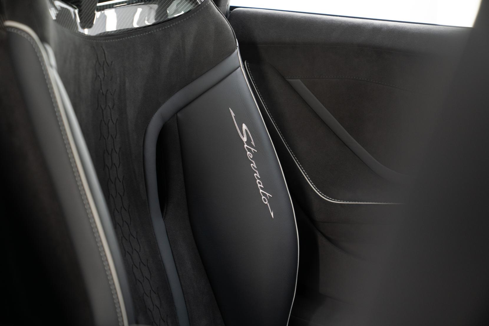 Lamborghini Huracan 5.2 V10 Sterrato Coupe 2dr Petrol LDF 4WD Euro 6 (s/s) (610 ps)