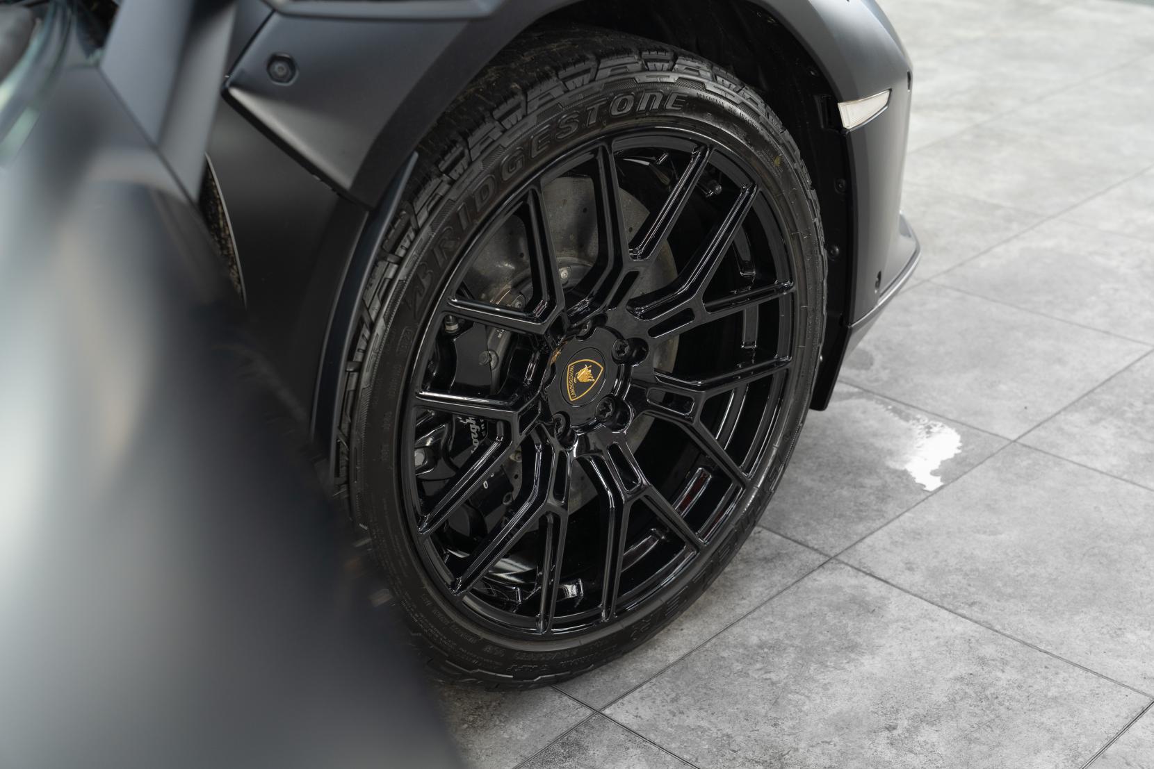 Lamborghini Huracan 5.2 V10 Sterrato Coupe 2dr Petrol LDF 4WD Euro 6 (s/s) (610 ps)