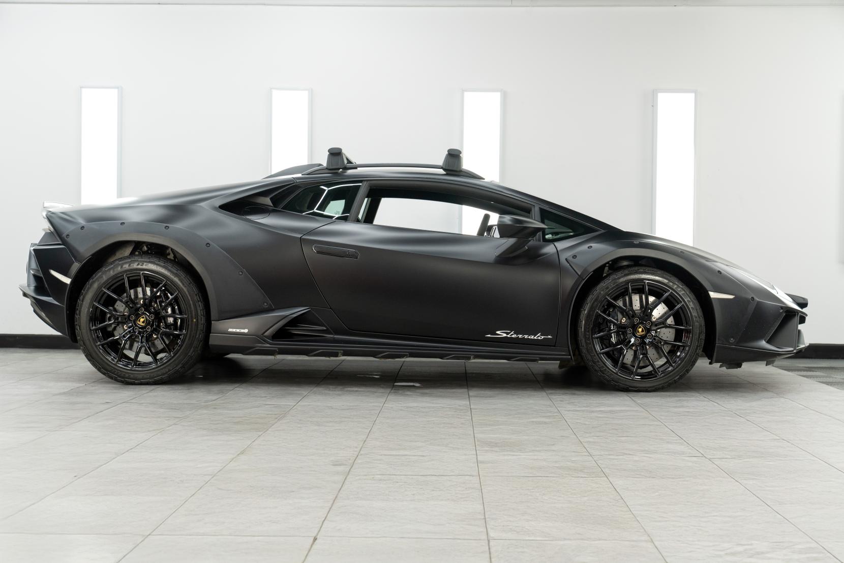 Lamborghini Huracan 5.2 V10 Sterrato Coupe 2dr Petrol LDF 4WD Euro 6 (s/s) (610 ps)