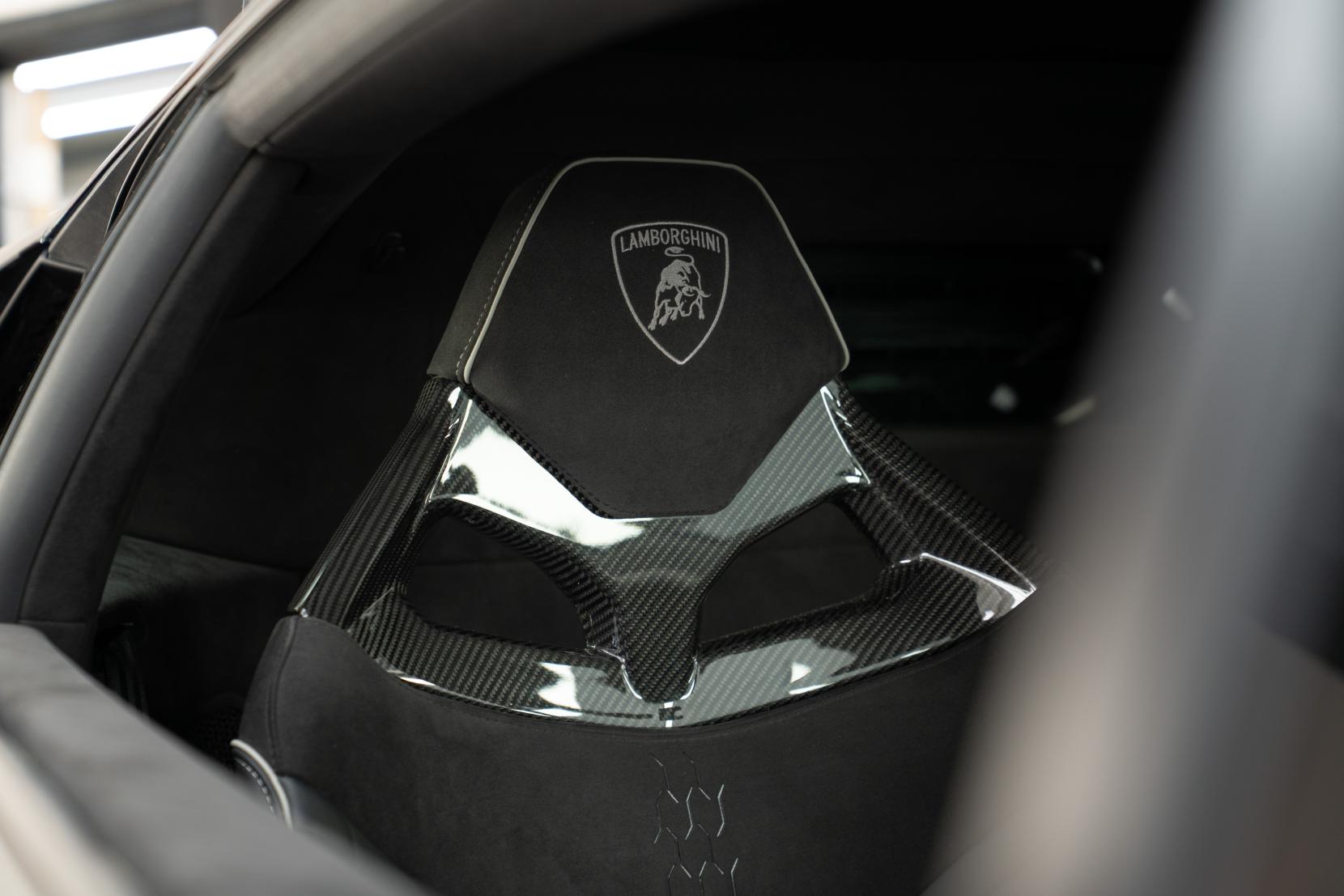 Lamborghini Huracan 5.2 V10 Sterrato Coupe 2dr Petrol LDF 4WD Euro 6 (s/s) (610 ps)