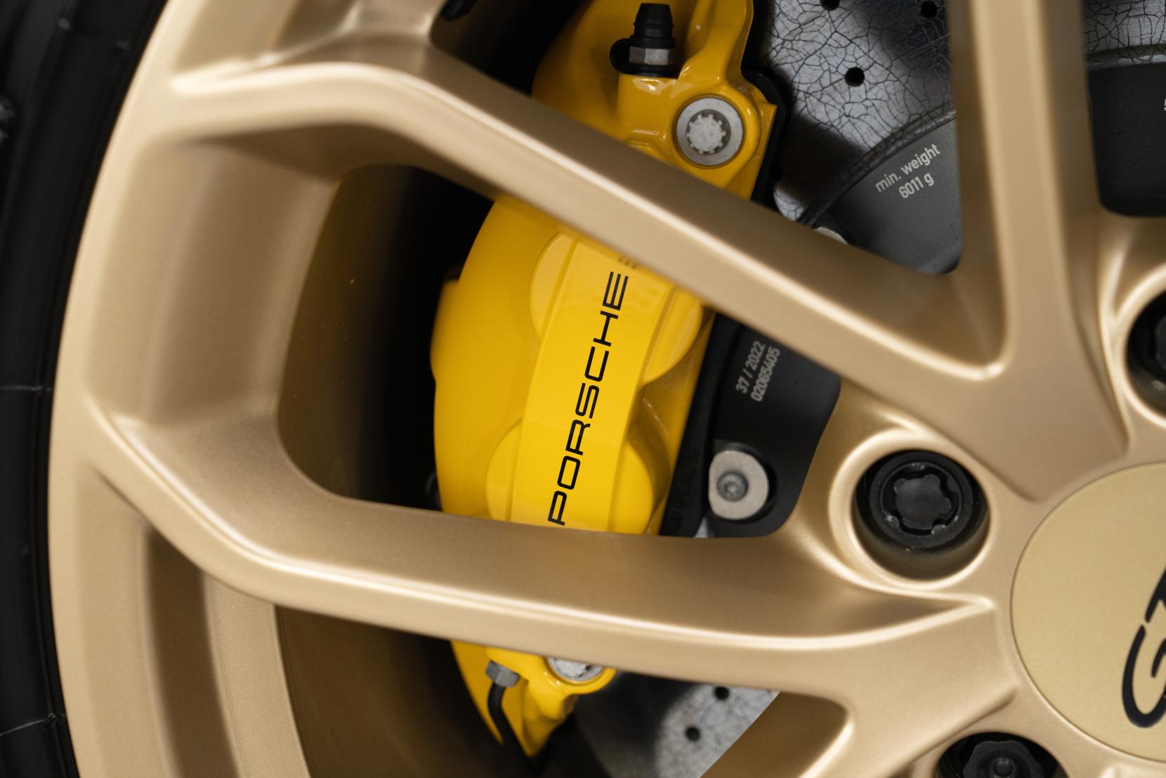 Porsche 718 Cayman 4.0 GT4 Coupe 2dr Petrol PDK Euro 6 (s/s) (420 ps)