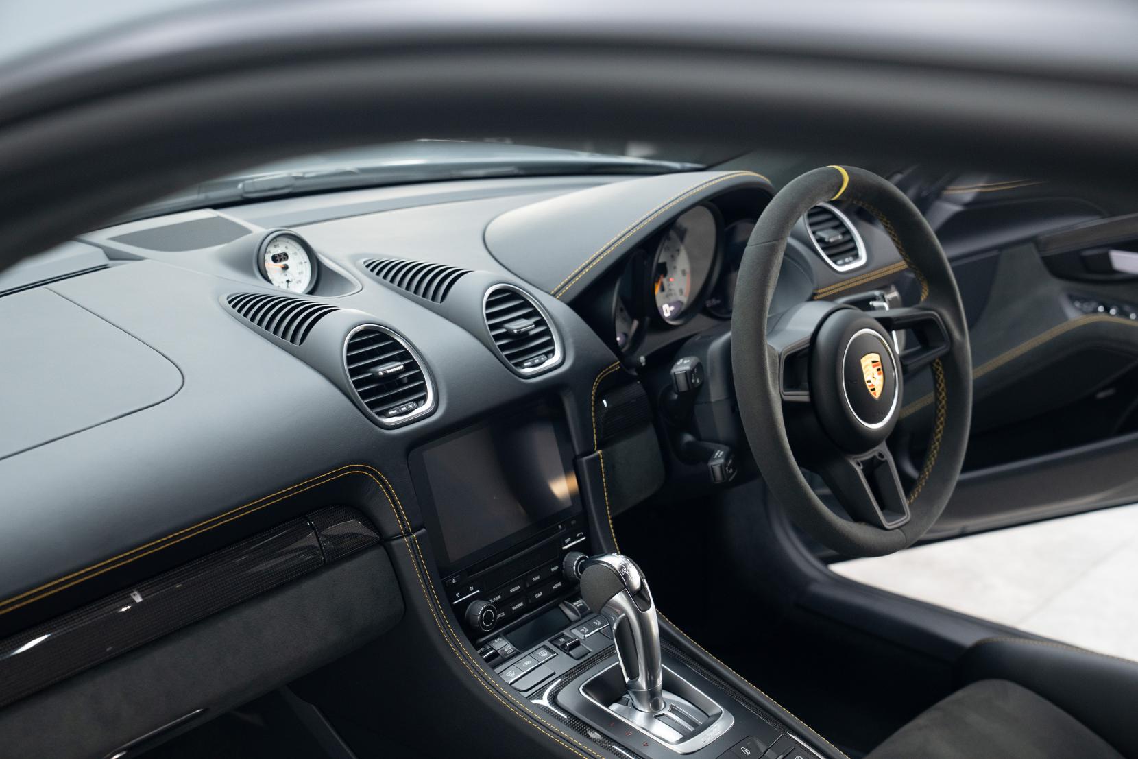 Porsche 718 Cayman 4.0 GT4 Coupe 2dr Petrol PDK Euro 6 (s/s) (420 ps)