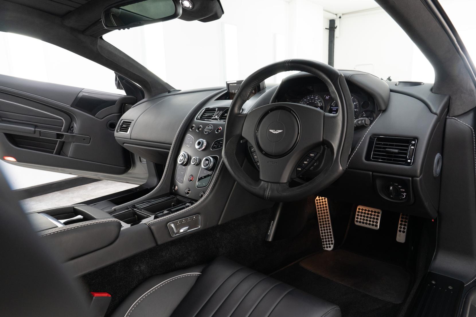 Aston Martin DB9 6.0 V12 GT Coupe 2dr Petrol T-TronicII Euro 6 (540 ps)