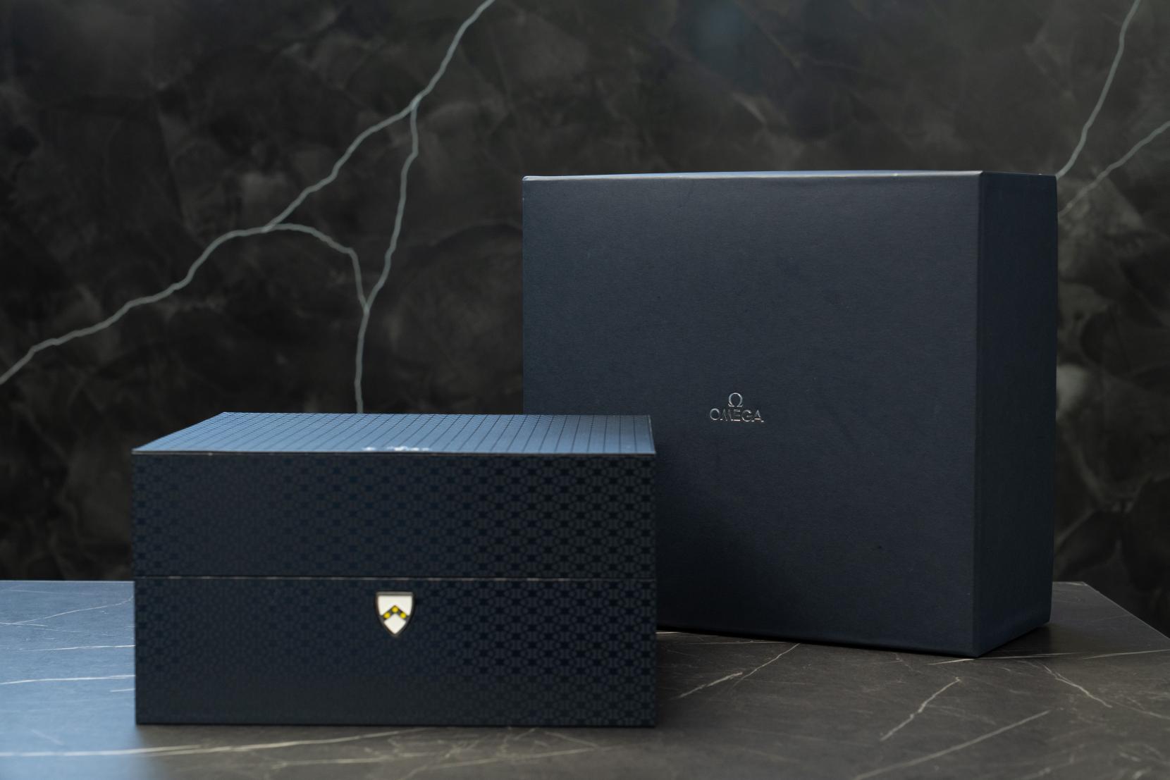 Aston Martin DB9 6.0 V12 GT Coupe 2dr Petrol T-TronicII Euro 6 (540 ps)