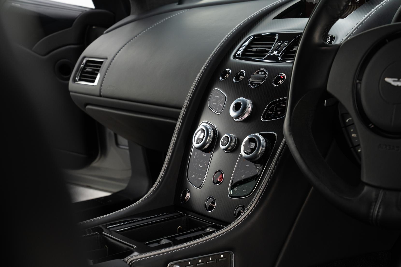 Aston Martin DB9 6.0 V12 GT Coupe 2dr Petrol T-TronicII Euro 6 (540 ps)