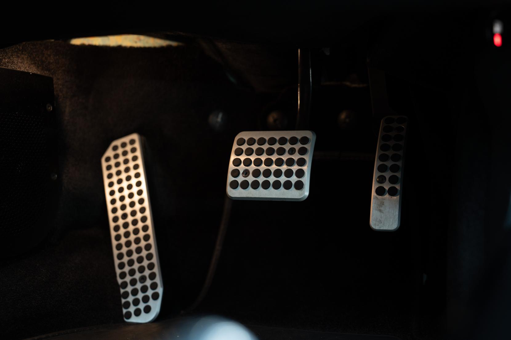 Aston Martin DB9 6.0 V12 GT Coupe 2dr Petrol T-TronicII Euro 6 (540 ps)