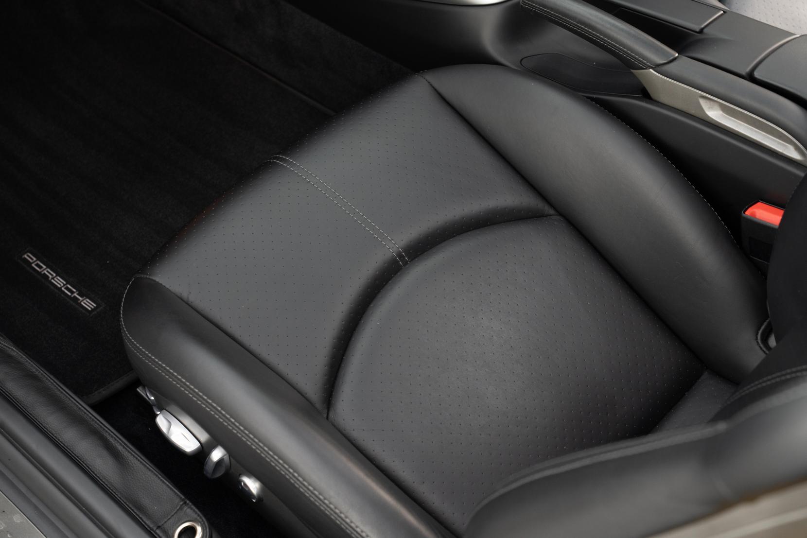 Porsche 911 3.8 997 Turbo S Coupe 2dr Petrol PDK AWD (268 g/km, 530 bhp)