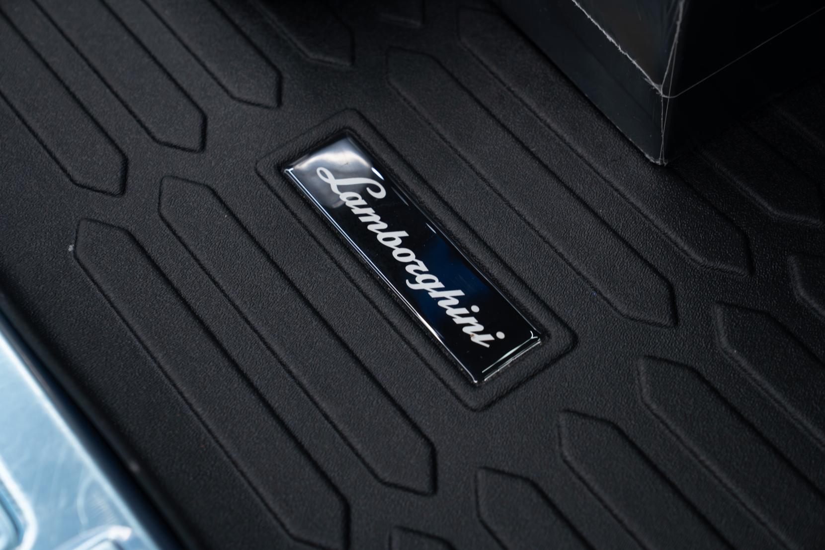 Lamborghini Urus 4.0 V8 BiTurbo Performante SUV 5dr Petrol Auto 4WD Euro 6 (666 ps)