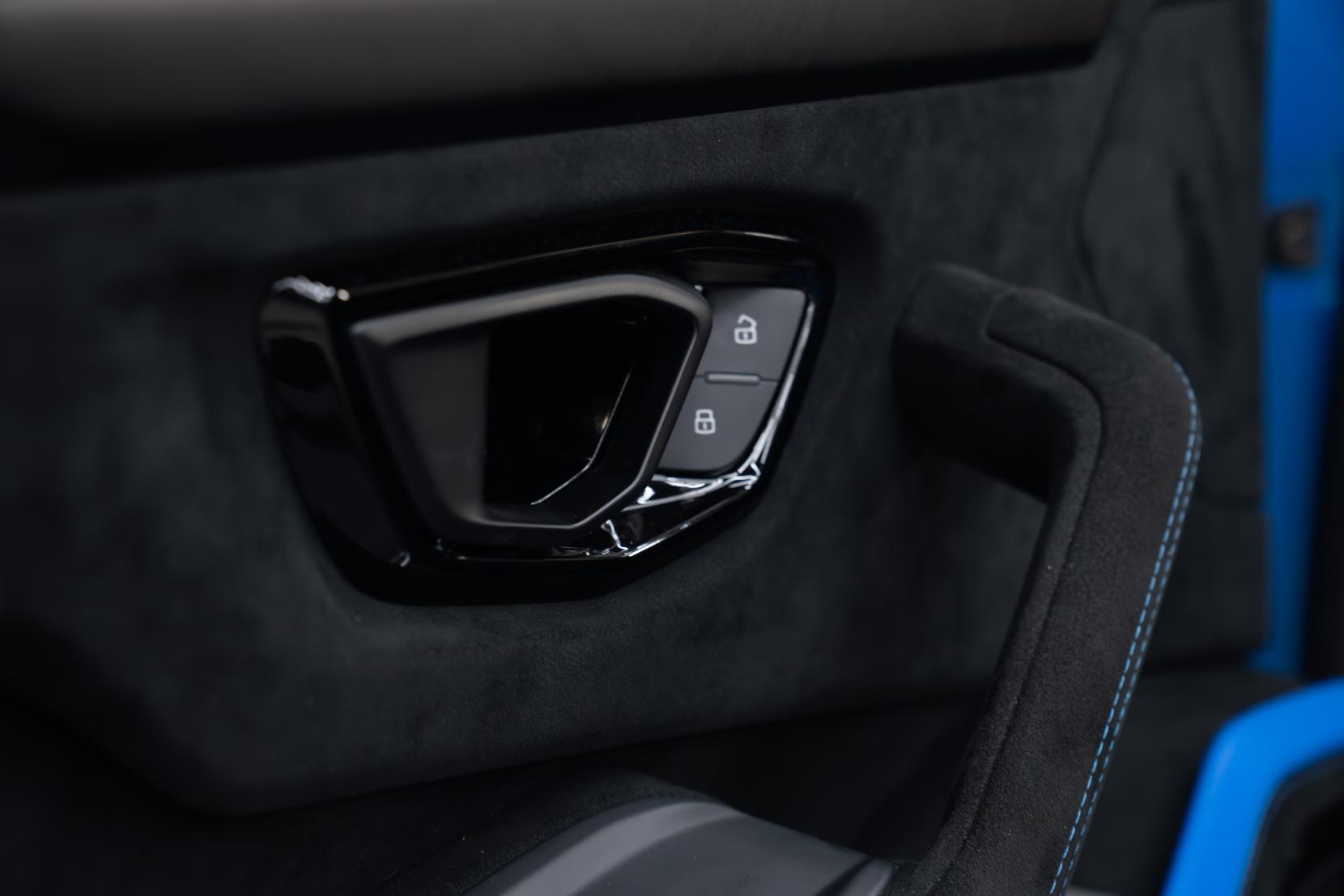 Lamborghini Urus 4.0 V8 BiTurbo Performante SUV 5dr Petrol Auto 4WD Euro 6 (666 ps)