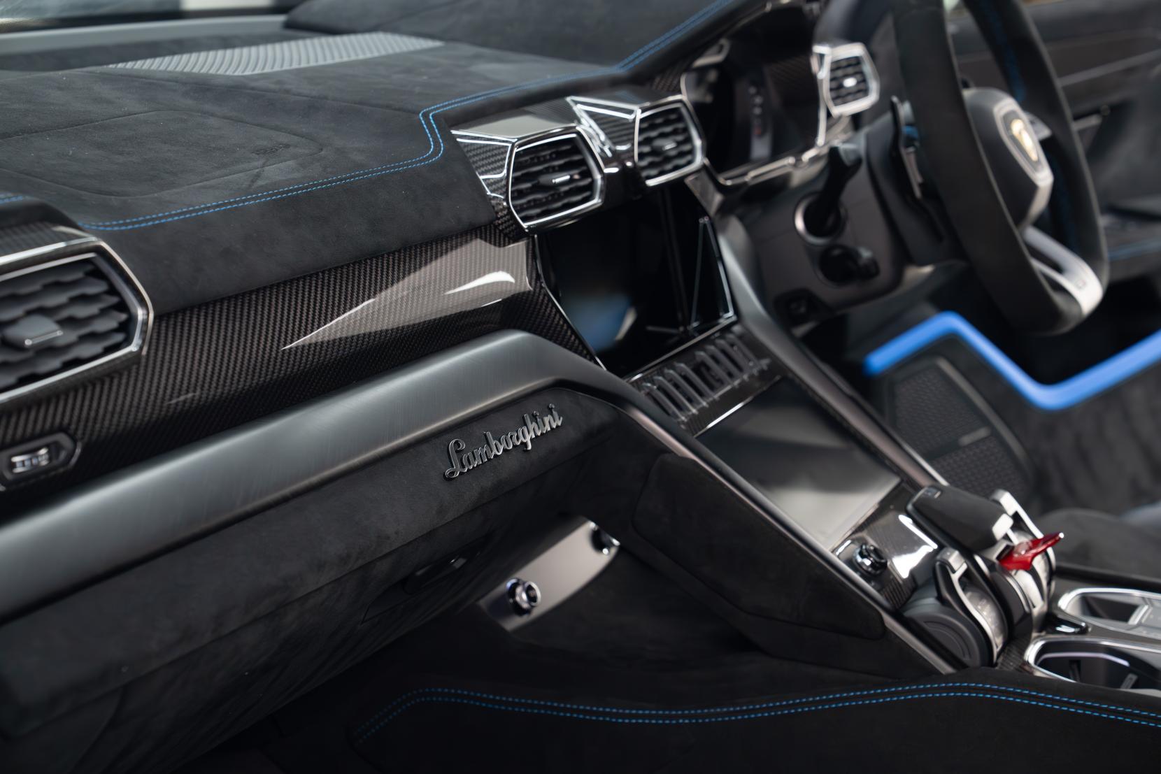 Lamborghini Urus 4.0 V8 BiTurbo Performante SUV 5dr Petrol Auto 4WD Euro 6 (666 ps)