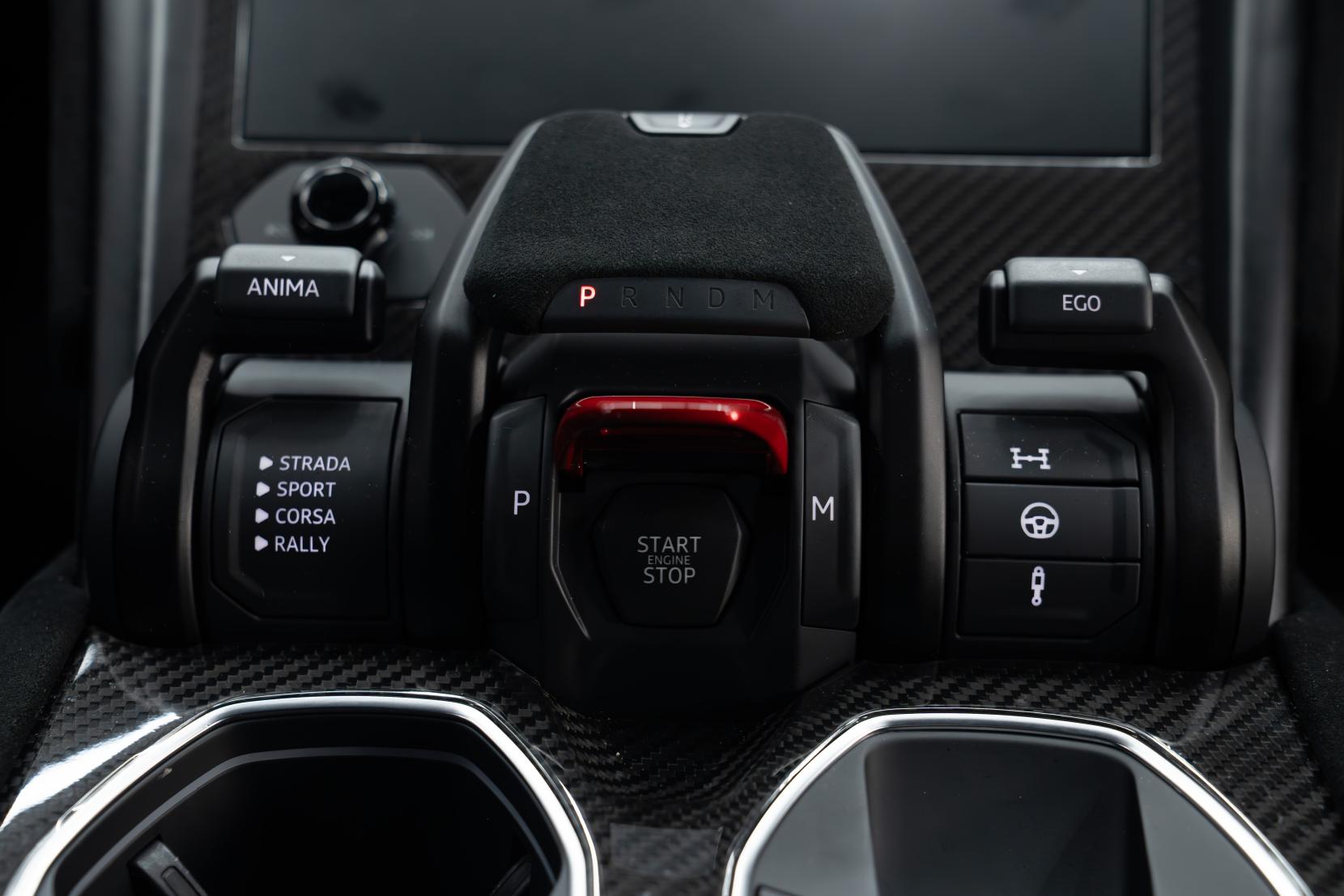 Lamborghini Urus 4.0 V8 BiTurbo Performante SUV 5dr Petrol Auto 4WD Euro 6 (666 ps)