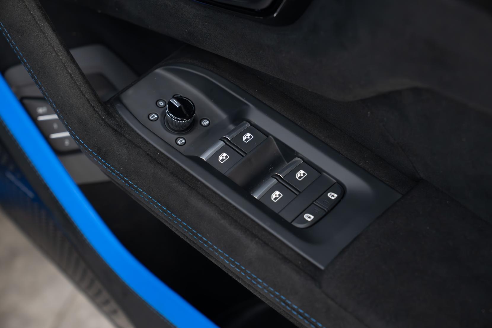 Lamborghini Urus 4.0 V8 BiTurbo Performante SUV 5dr Petrol Auto 4WD Euro 6 (666 ps)