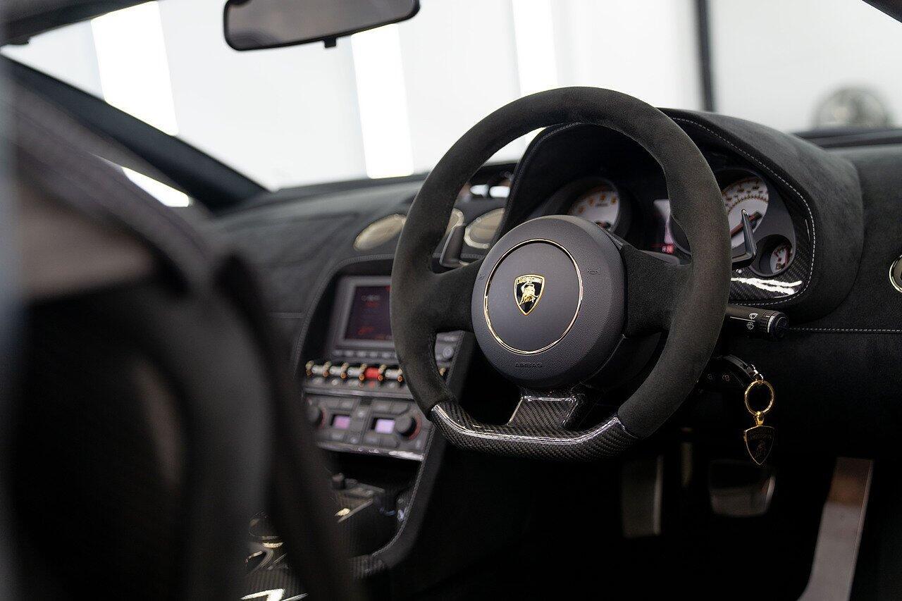 Lamborghini Gallardo 5.2 V10 LP 560-4 Performante Spyder 5.2 V10 LP 560-4 Performante Spyder 2dr Petrol EGear 4WD Euro 5 (560 ps)