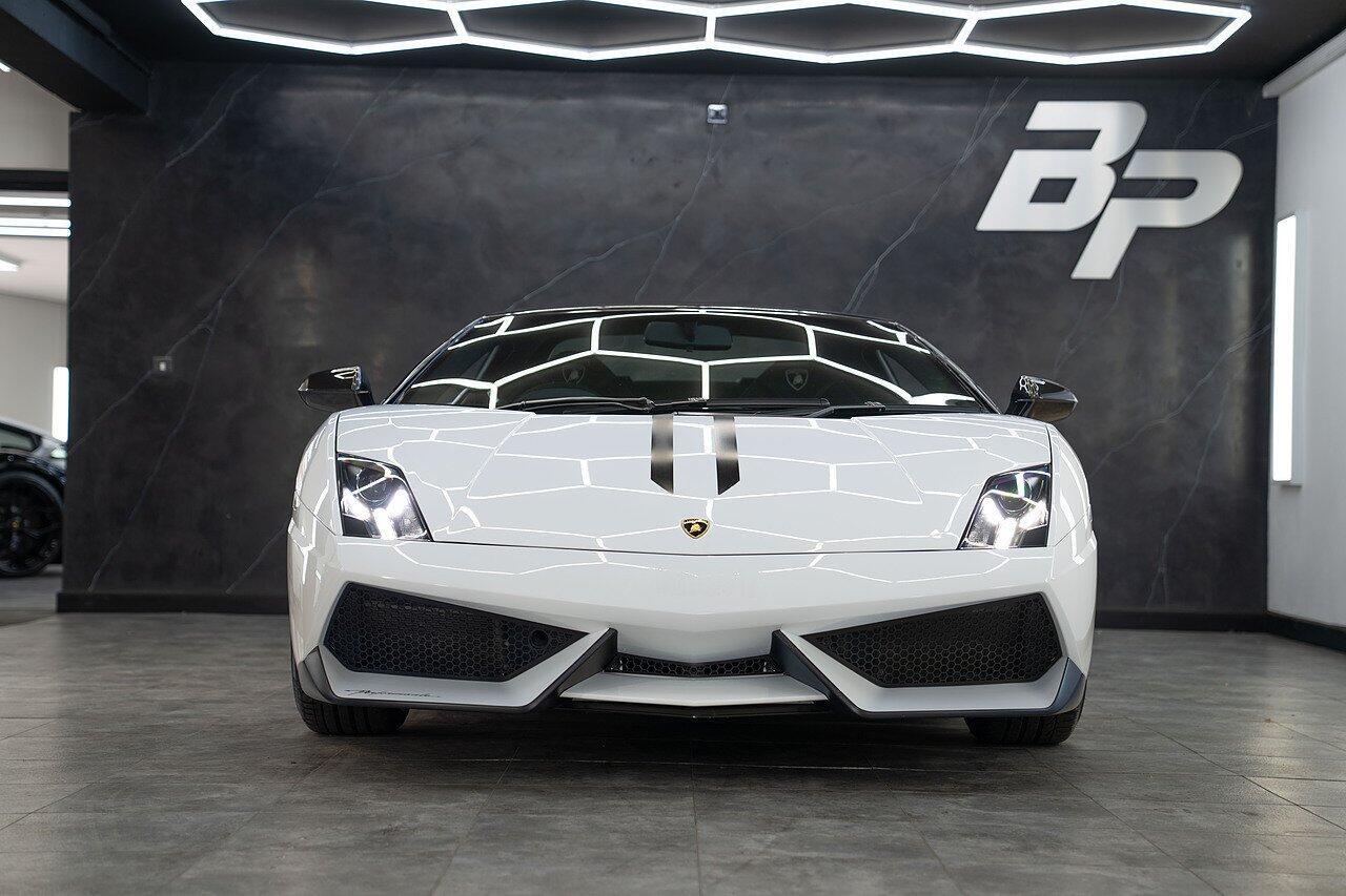 Lamborghini Gallardo 5.2 V10 LP 560-4 Performante Spyder 5.2 V10 LP 560-4 Performante Spyder 2dr Petrol EGear 4WD Euro 5 (560 ps)