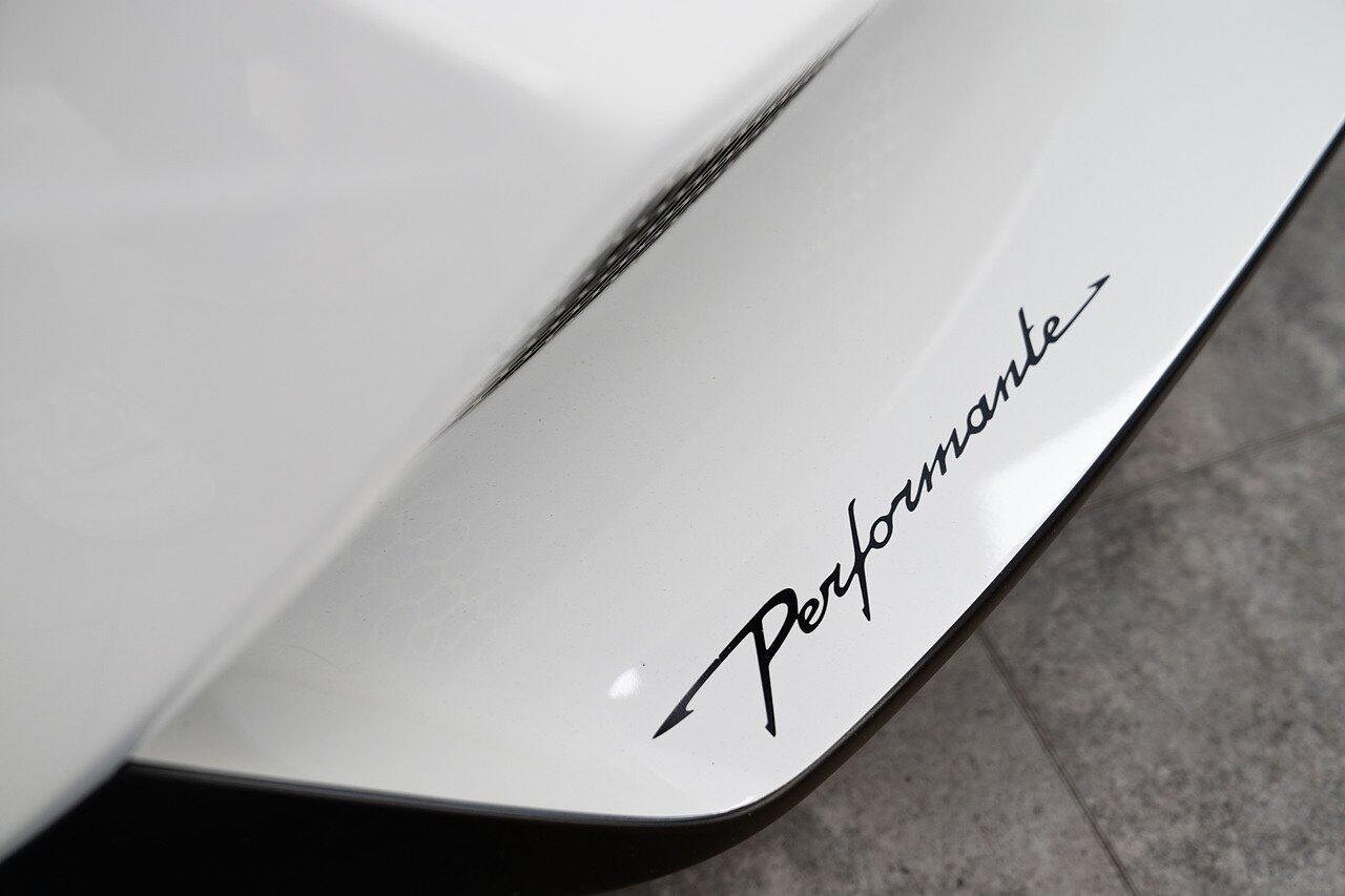 Lamborghini Gallardo 5.2 V10 LP 560-4 Performante Spyder 5.2 V10 LP 560-4 Performante Spyder 2dr Petrol EGear 4WD Euro 5 (560 ps)