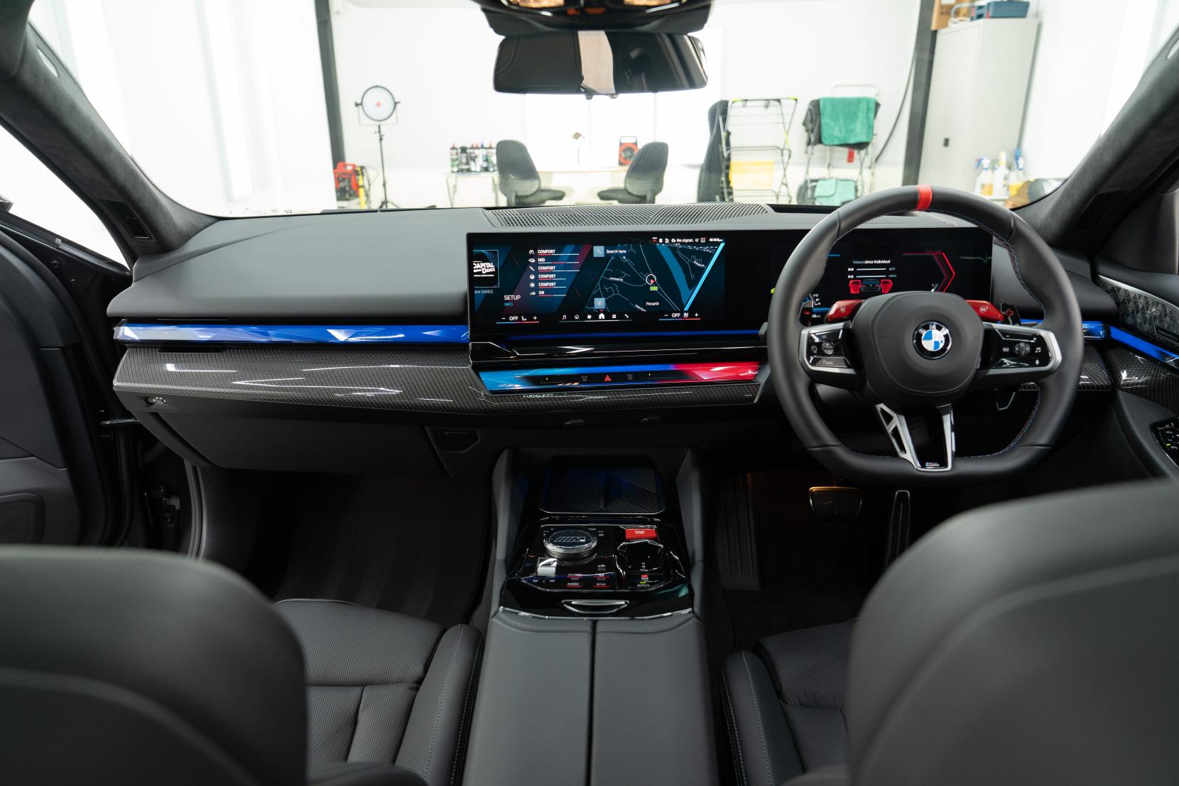 BMW M5 4.4 22.1kWh Touring 5dr Petrol Plug-in Hybrid Steptronic xDrive Euro 6 (s/s) (727 ps)