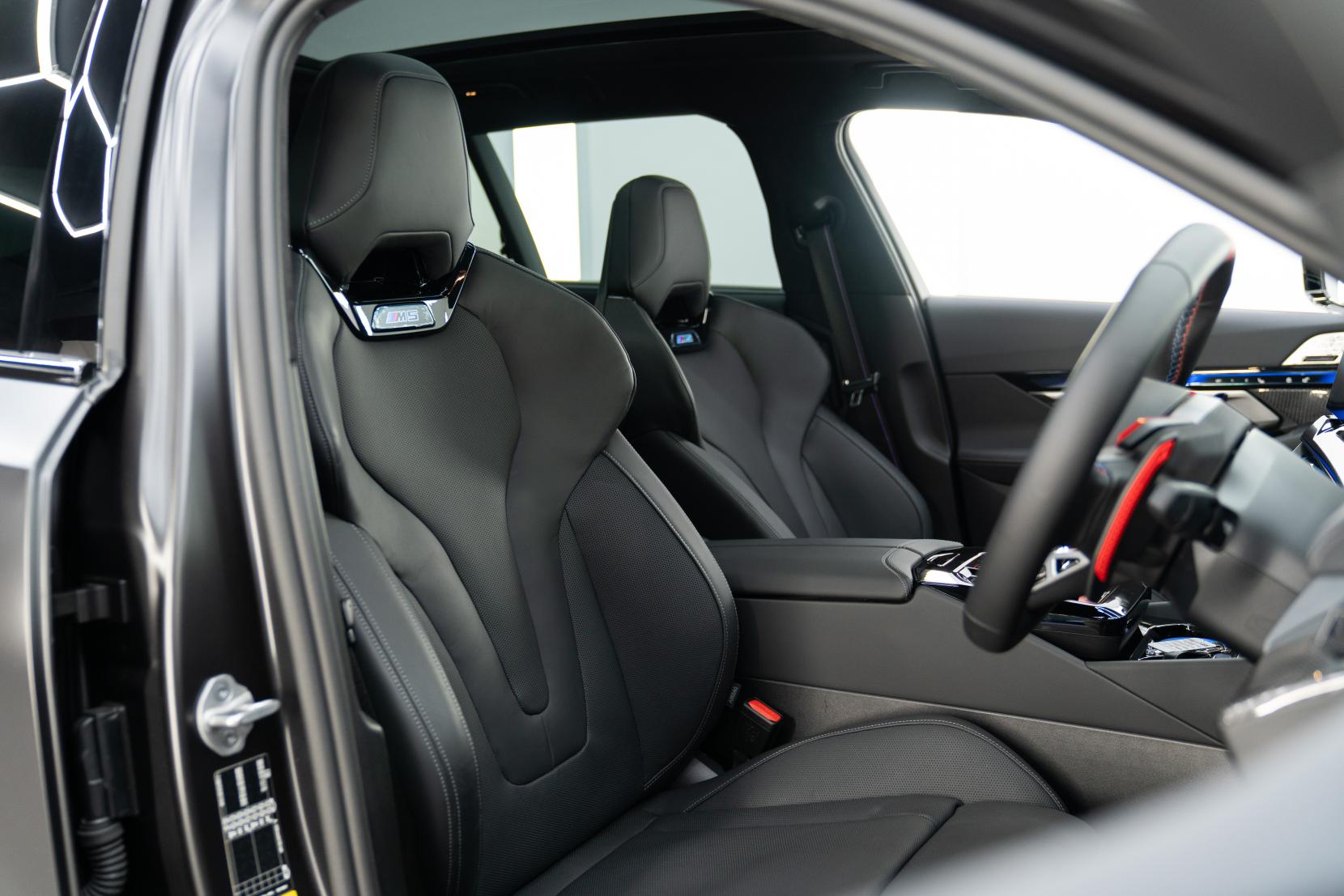 BMW M5 4.4 22.1kWh Touring 5dr Petrol Plug-in Hybrid Steptronic xDrive Euro 6 (s/s) (727 ps)