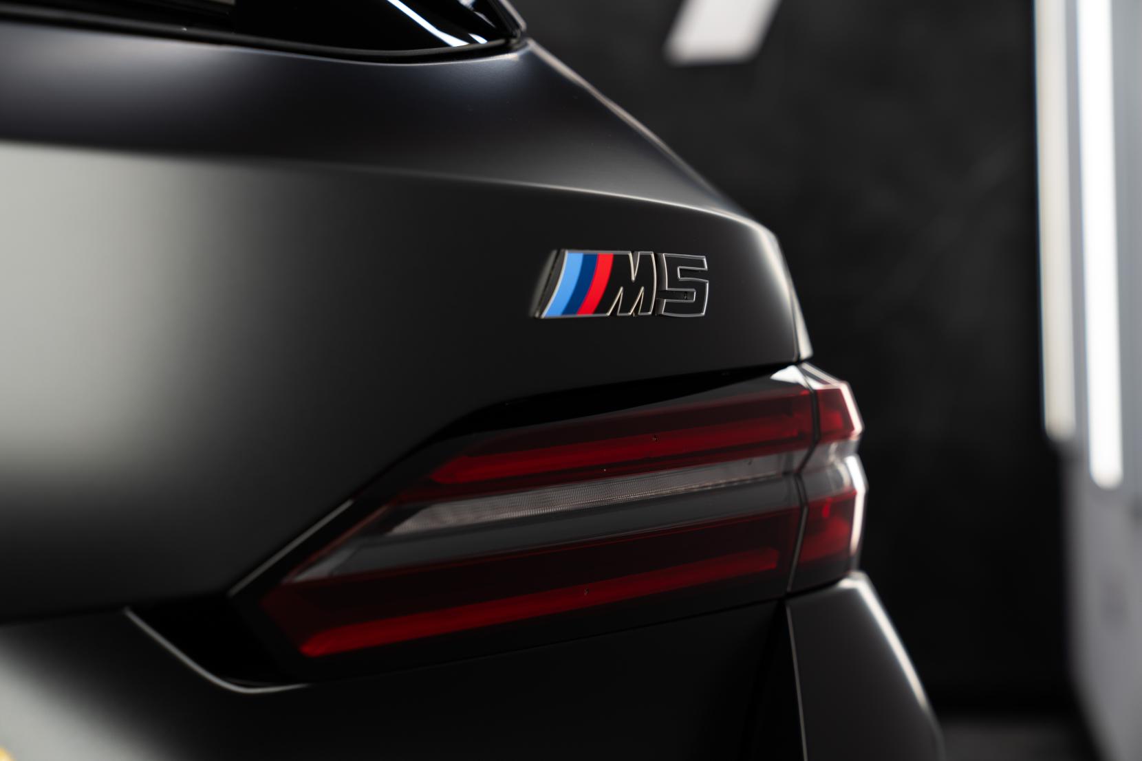 BMW M5 4.4 22.1kWh Touring 5dr Petrol Plug-in Hybrid Steptronic xDrive Euro 6 (s/s) (727 ps)