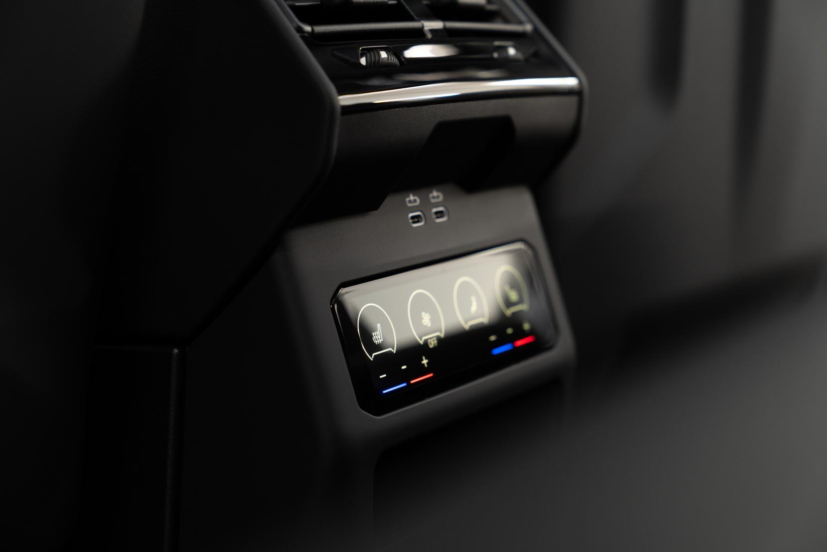 BMW M5 4.4 22.1kWh Touring 5dr Petrol Plug-in Hybrid Steptronic xDrive Euro 6 (s/s) (727 ps)