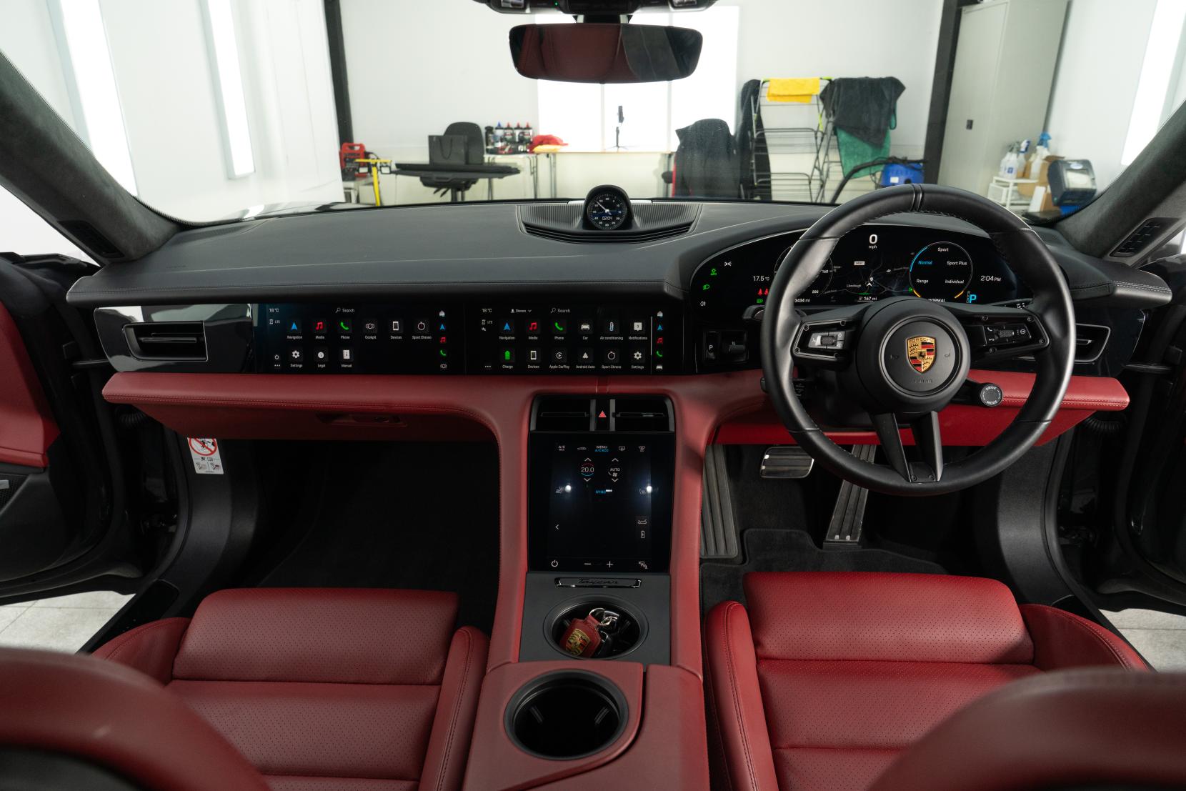 Porsche Taycan Performance Plus 93.4kWh Turbo Saloon 4dr Electric Auto 4WD (680 ps)