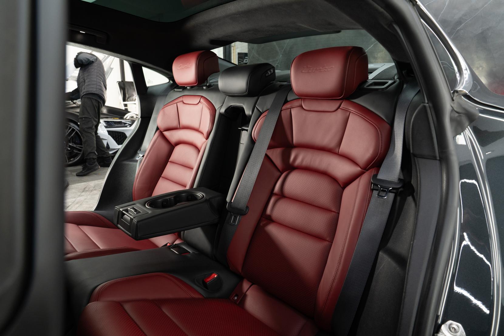 Porsche Taycan Performance Plus 93.4kWh Turbo Saloon 4dr Electric Auto 4WD (680 ps)