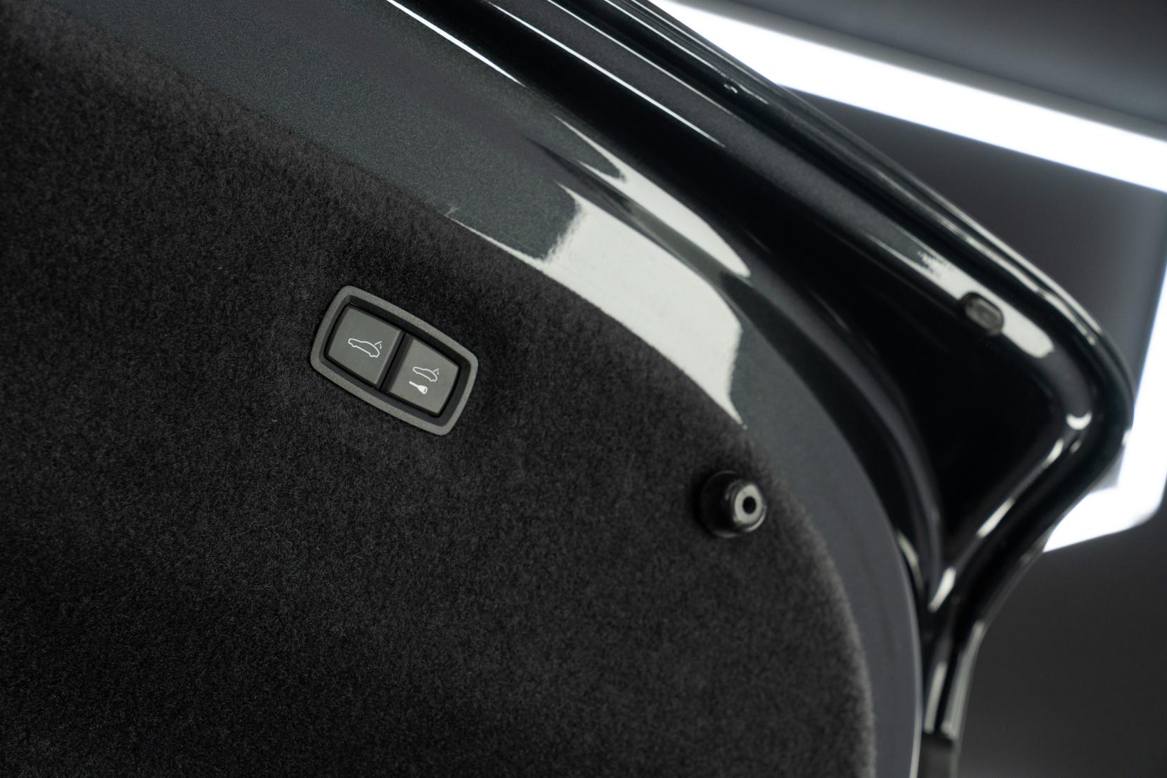 Porsche Taycan Performance Plus 93.4kWh Turbo Saloon 4dr Electric Auto 4WD (680 ps)