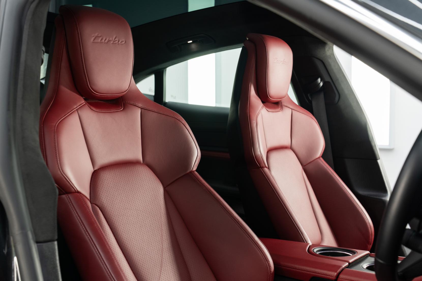 Porsche Taycan Performance Plus 93.4kWh Turbo Saloon 4dr Electric Auto 4WD (680 ps)