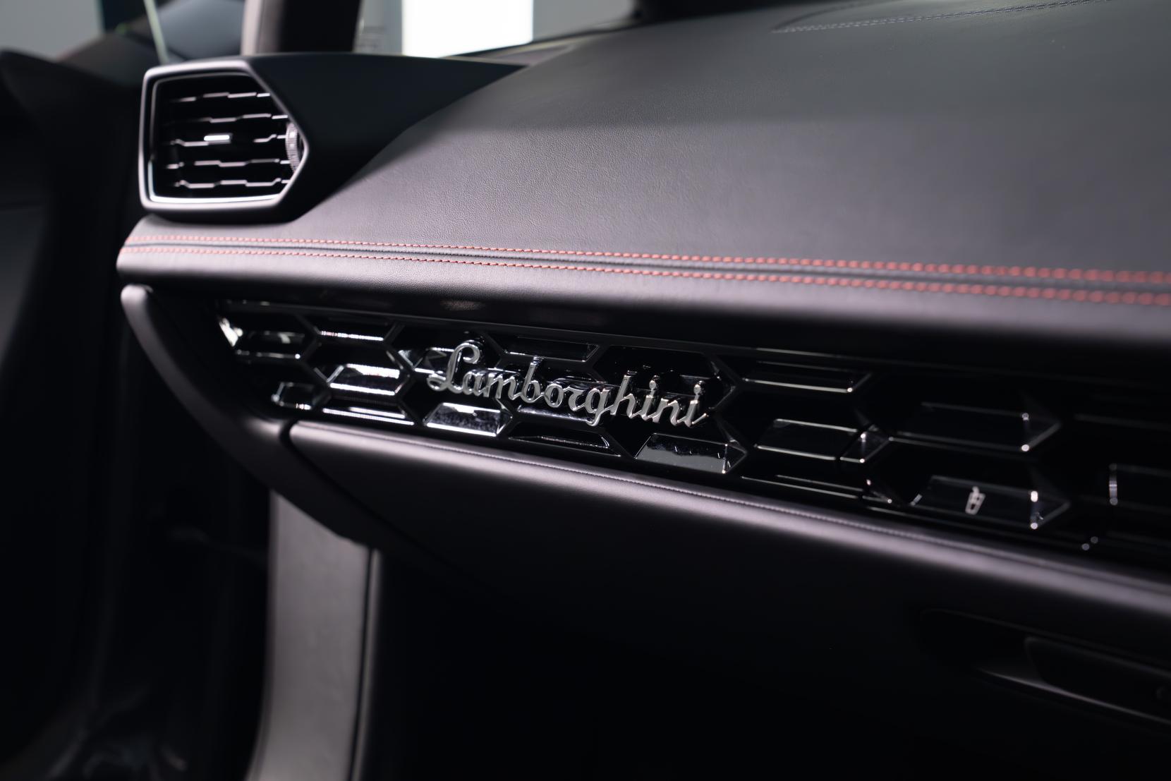 Lamborghini Huracan 5.2 V10 LP 640-4 EVO Coupe 2dr Petrol LDF 4WD Euro 6 (s/s) (640 ps)