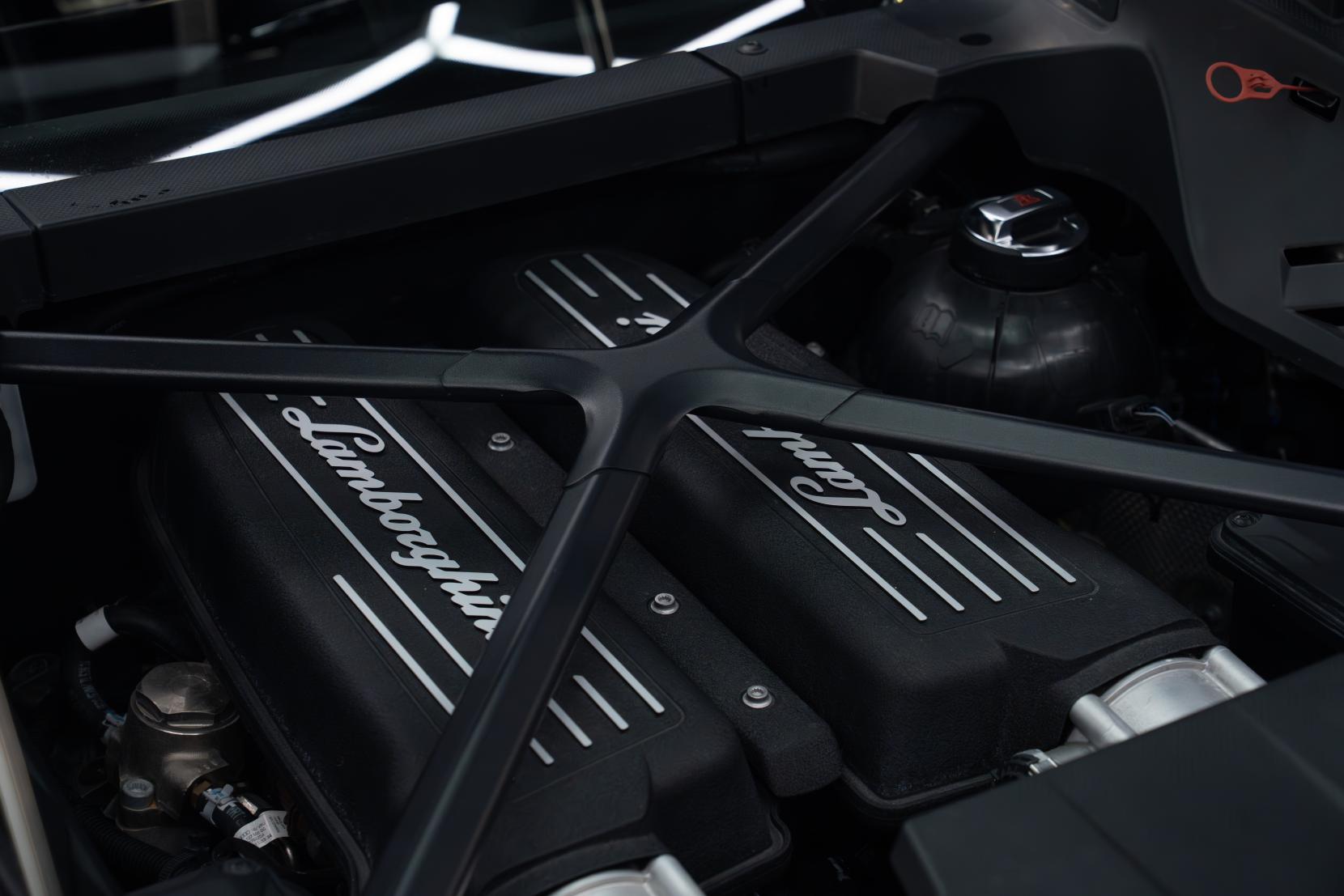 Lamborghini Huracan 5.2 V10 LP 640-4 EVO Coupe 2dr Petrol LDF 4WD Euro 6 (s/s) (640 ps)