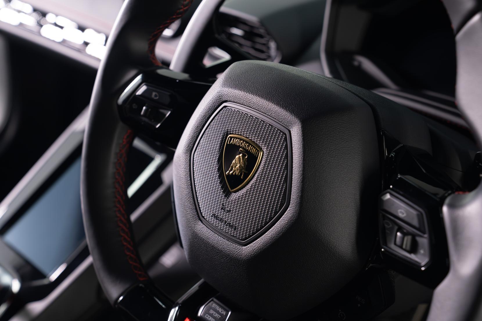 Lamborghini Huracan 5.2 V10 LP 640-4 EVO Coupe 2dr Petrol LDF 4WD Euro 6 (s/s) (640 ps)