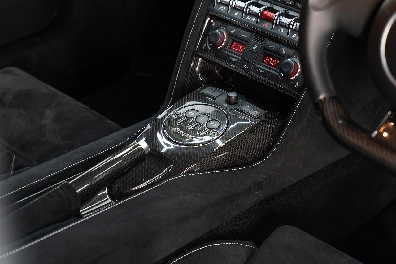 Lamborghini Gallardo 50th Anniversary 5.0 V10 Coupe 2dr Petrol 2WD Euro 4 (560 ps)