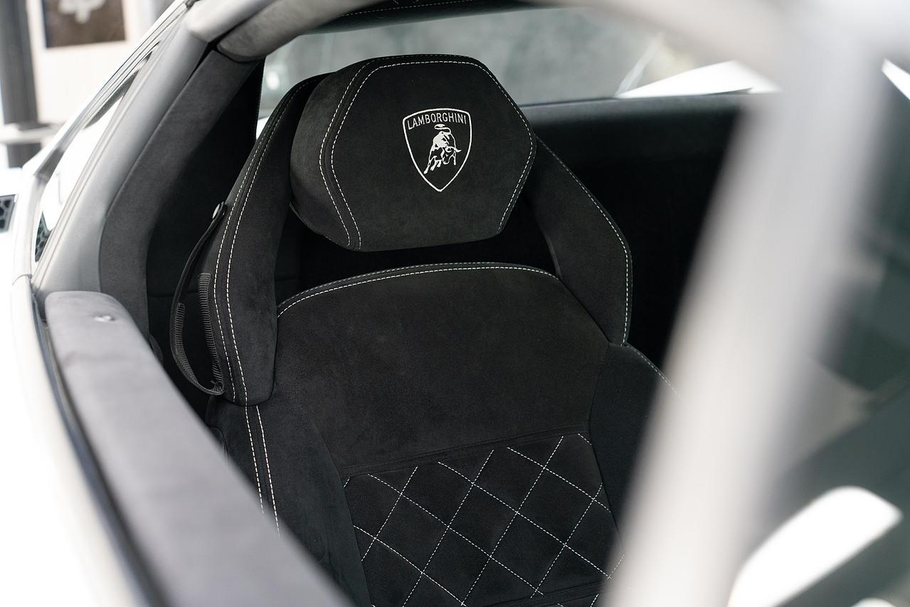 Lamborghini Gallardo 50th Anniversary 5.0 V10 Coupe 2dr Petrol 2WD Euro 4 (560 ps)