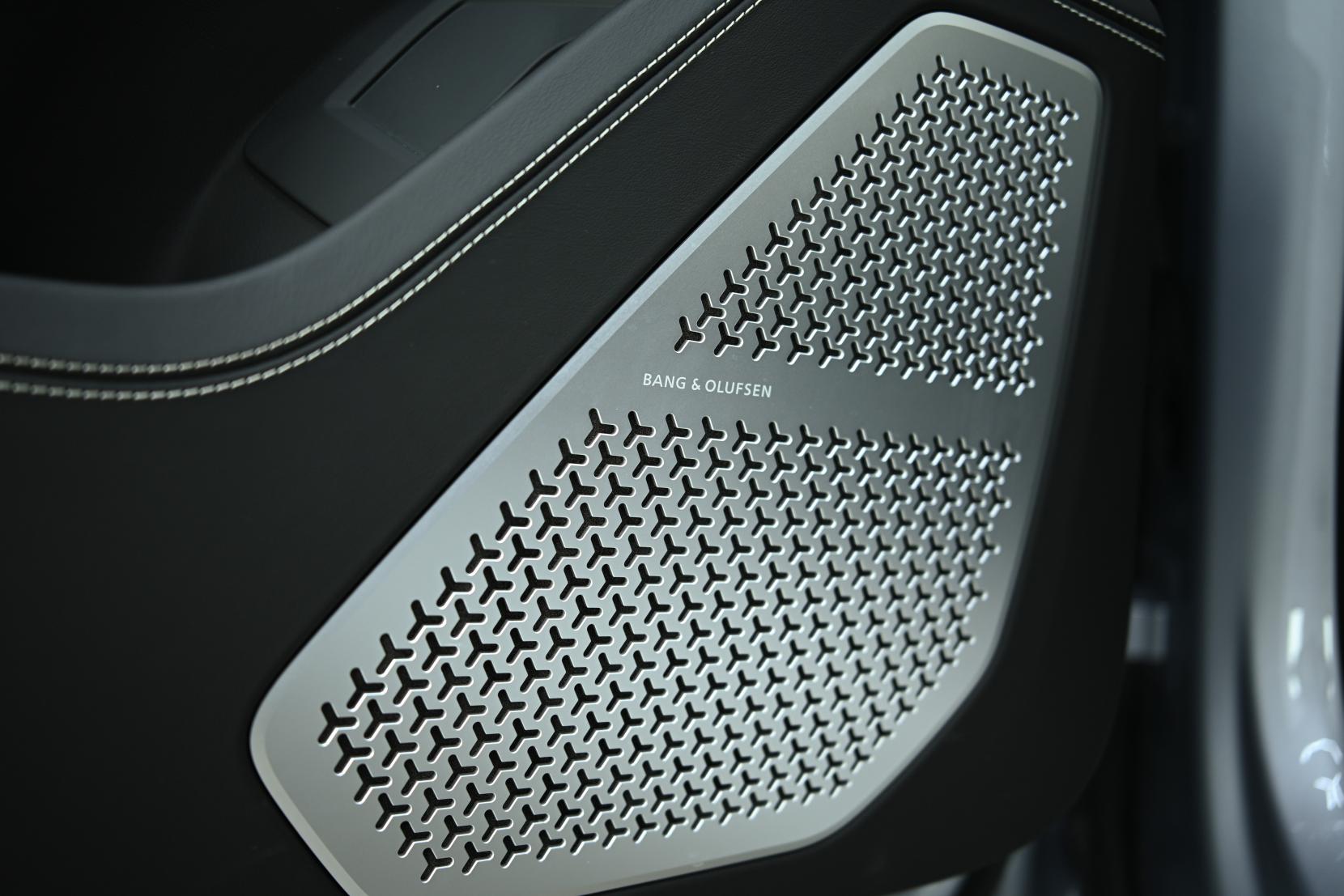 Lamborghini Urus 4.0 V8 BiTurbo SUV 5dr Petrol Auto 4WD Euro 6 (650 ps)