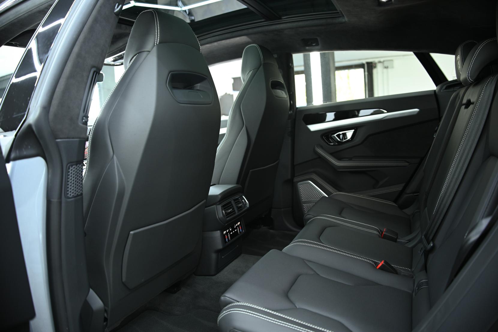 Lamborghini Urus 4.0 V8 BiTurbo SUV 5dr Petrol Auto 4WD Euro 6 (650 ps)