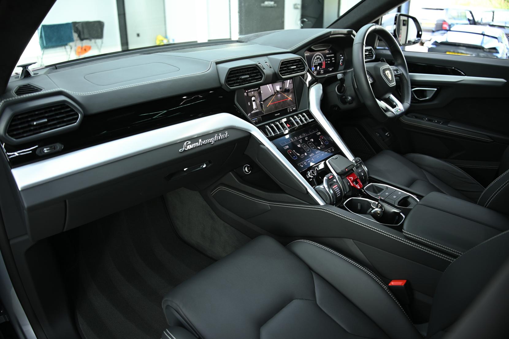 Lamborghini Urus 4.0 V8 BiTurbo SUV 5dr Petrol Auto 4WD Euro 6 (650 ps)