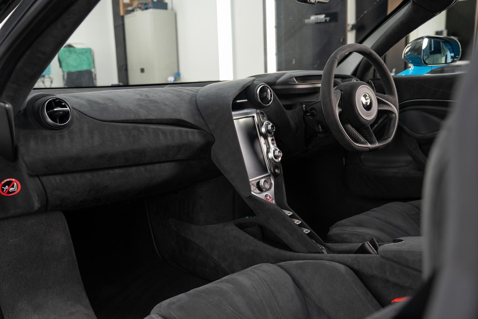 McLaren 720S 4.0T V8 Coupe 2dr Petrol SSG Euro 6 (s/s) (720 ps)