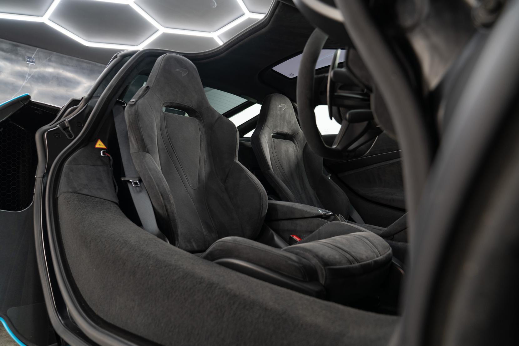 McLaren 720S 4.0T V8 Coupe 2dr Petrol SSG Euro 6 (s/s) (720 ps)