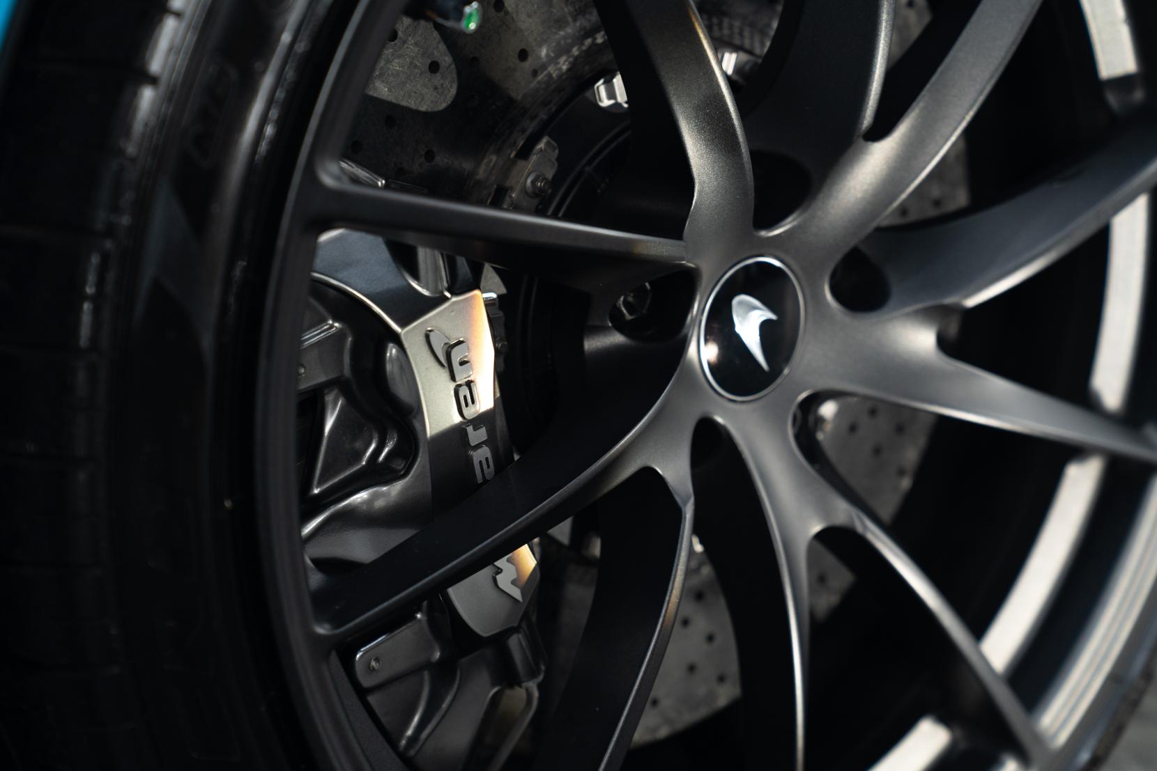 McLaren 720S 4.0T V8 Coupe 2dr Petrol SSG Euro 6 (s/s) (720 ps)